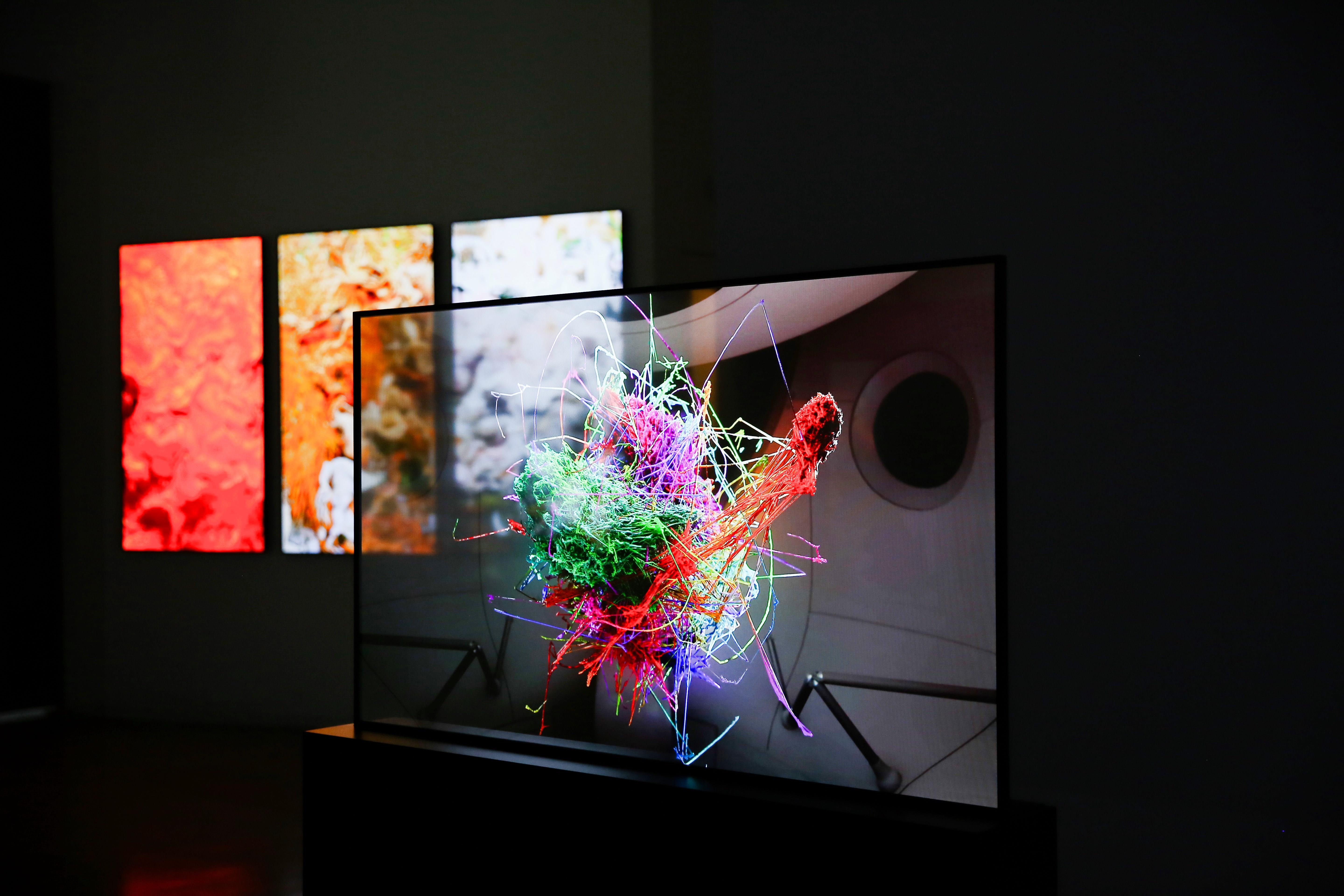 LG Display Presents AI-Driven NFT Artwork on Transparent OLED
