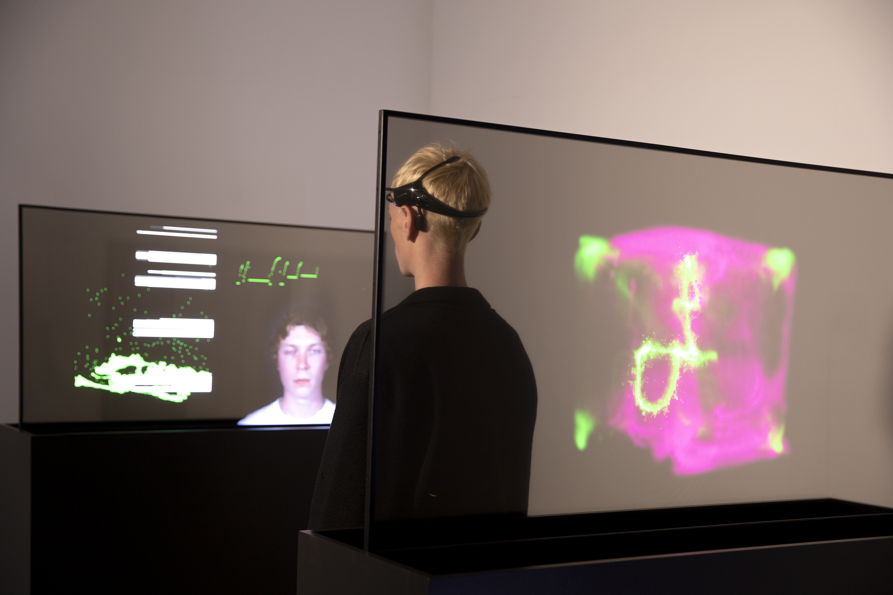 LG Display Collaborates with Royal College of Art to Host ‘Luminous’ Exhibition at the Old Street Gallery in London